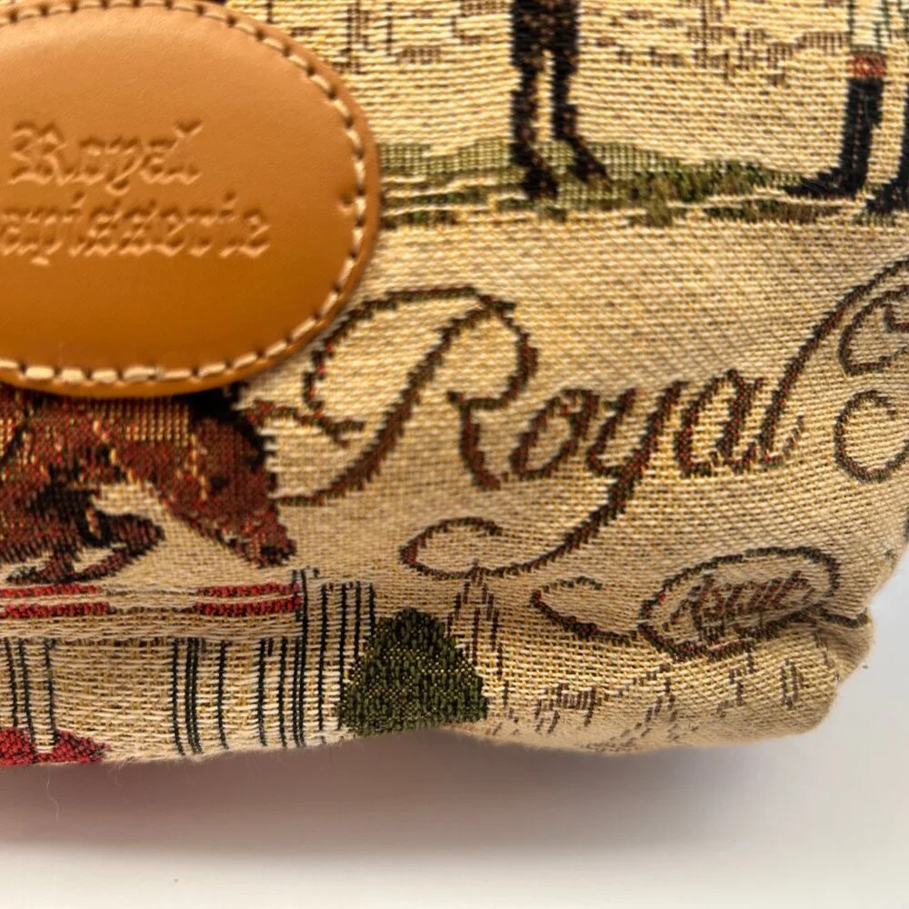 Royal Tapisserie Equestrian Tapestry Pouch Horse Hunt Scene Cosmetic Bag Zip - Picture 5 of 10